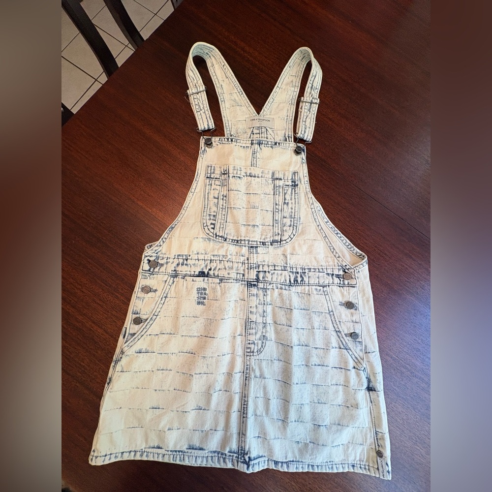 One teaspoon Women’s jumper . small